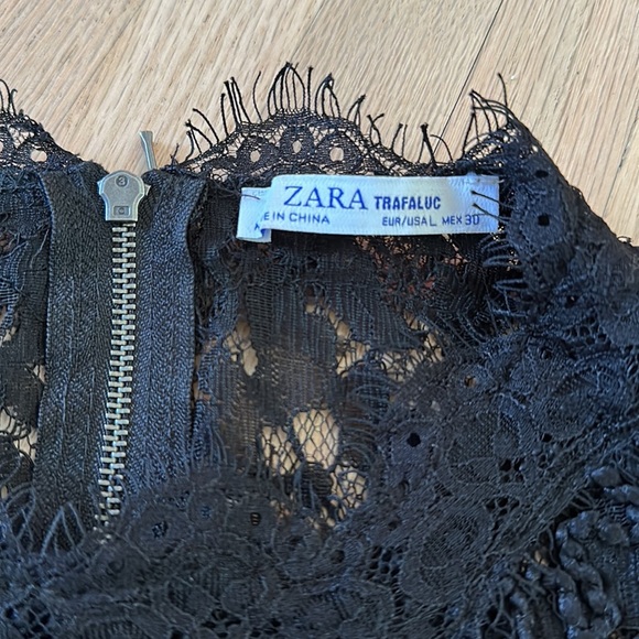 Zara Zippered Lace Top Mock Neck - Picture 4 of 5